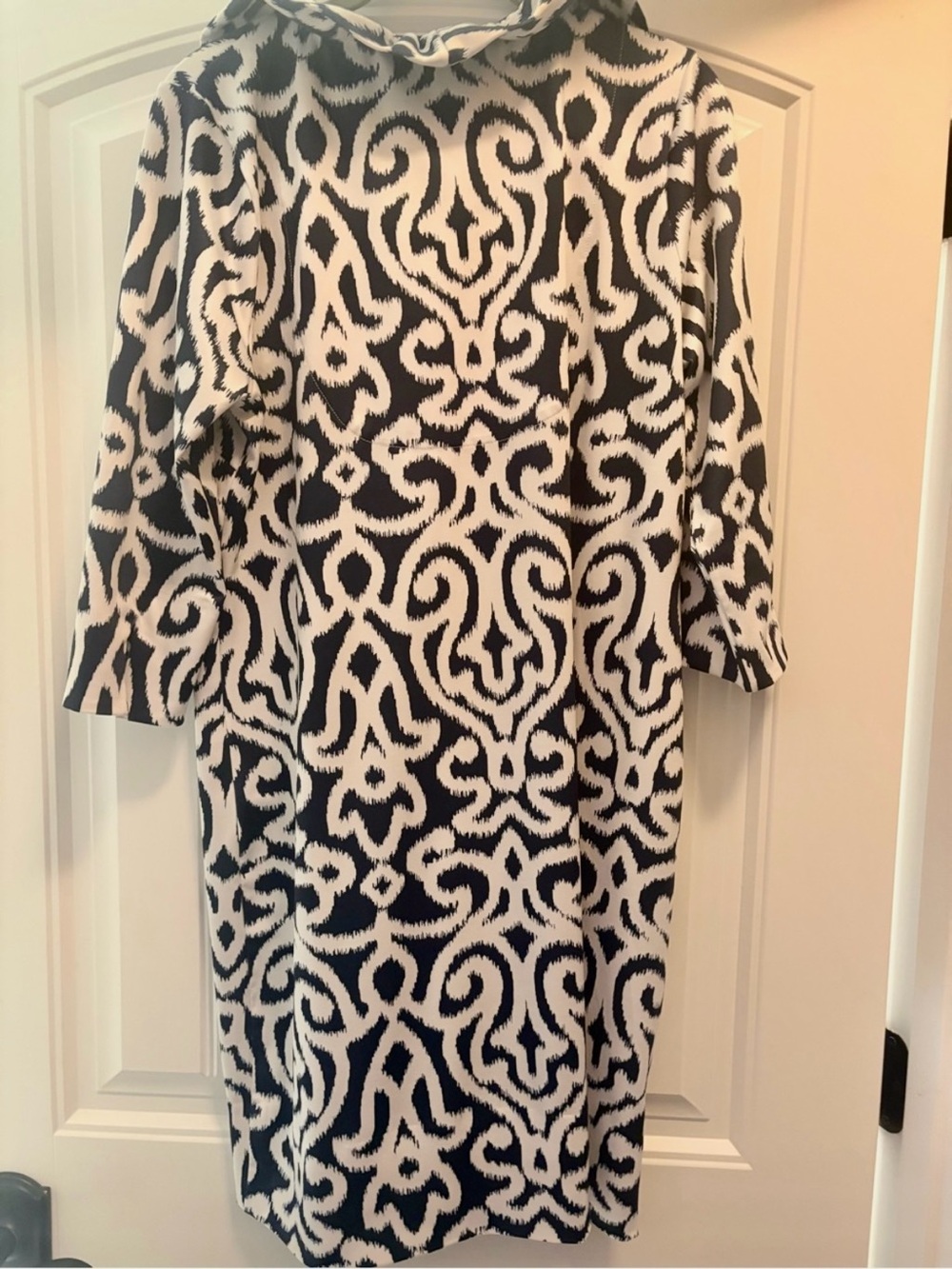 Gretchen Scott ruffle collar Dress SZ XL Navy & White Abstract Ikat Shift - Picture 3 of 4